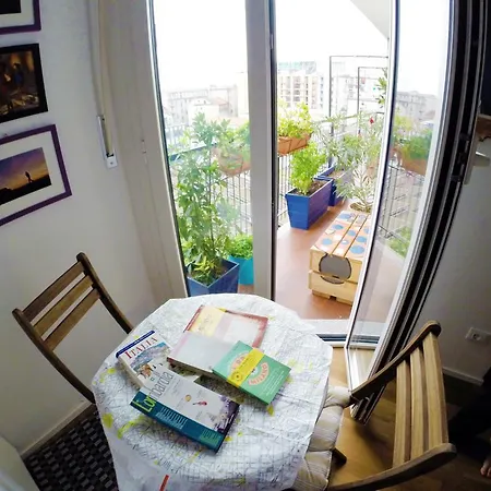 Oda ve Kahvaltı Up To Seven Milano