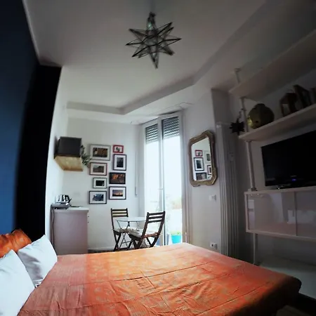 Oda ve Kahvaltı Up To Seven 4*