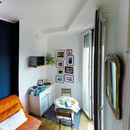 Bed and breakfast Up To Seven